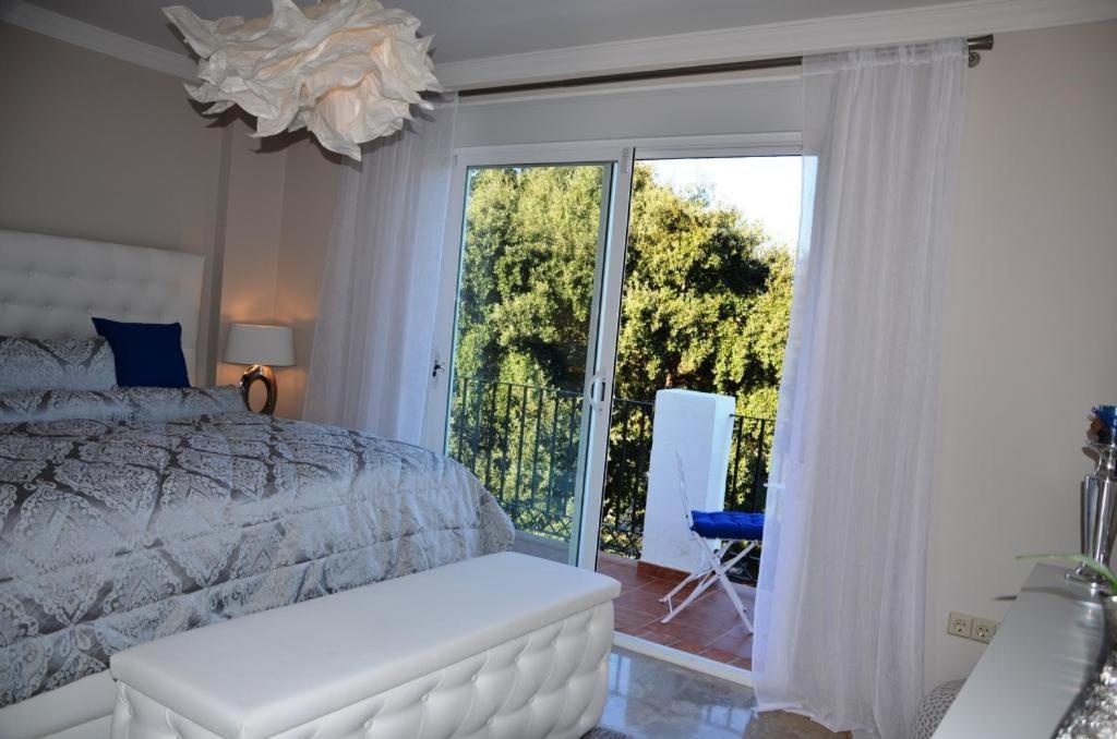 Penthouse Mit Privatem Jacuzzi In Marbella - La Mairena Apartment Ojén Екстериор снимка