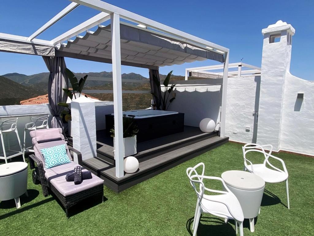Penthouse Mit Privatem Jacuzzi In Marbella - La Mairena Apartment Ojén Екстериор снимка