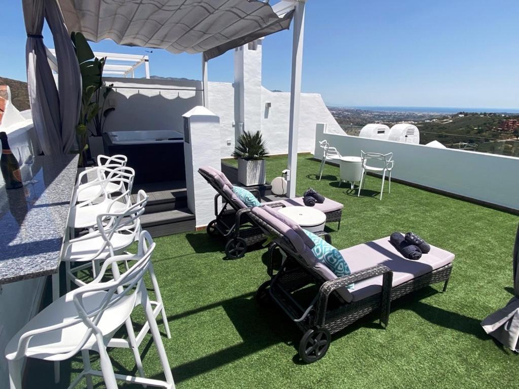 Penthouse Mit Privatem Jacuzzi In Marbella - La Mairena Apartment Ojén Екстериор снимка