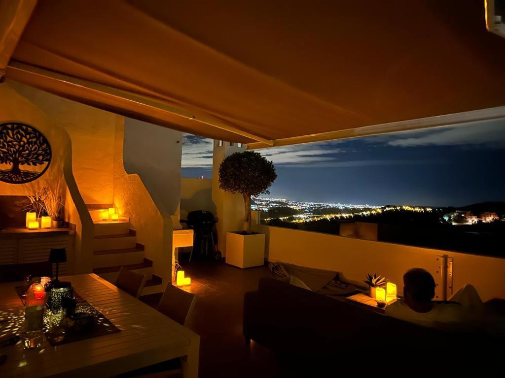 Penthouse Mit Privatem Jacuzzi In Marbella - La Mairena Apartment Ojén Екстериор снимка