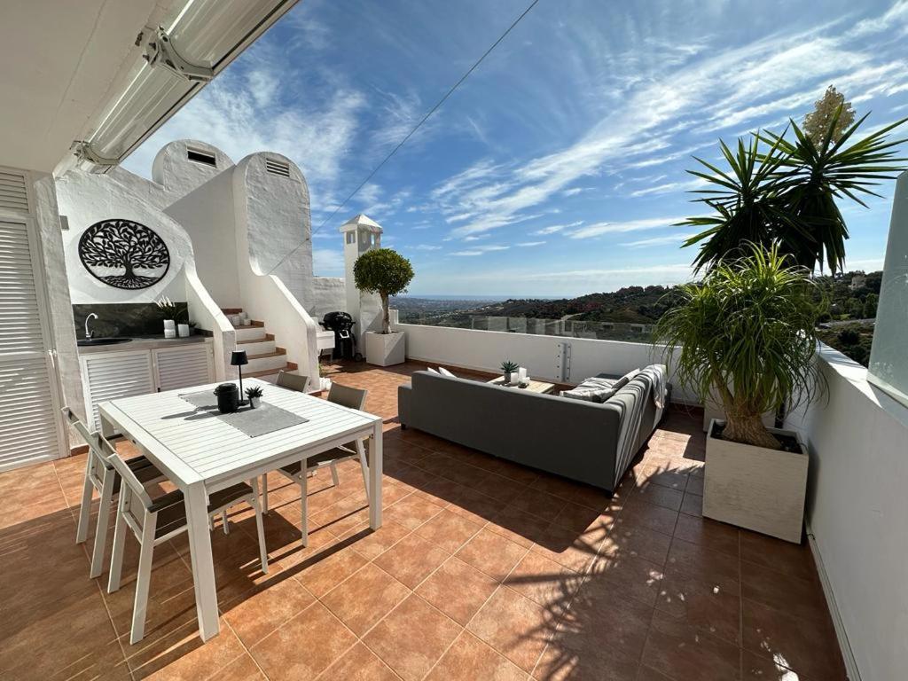 Penthouse Mit Privatem Jacuzzi In Marbella - La Mairena Apartment Ojén Екстериор снимка
